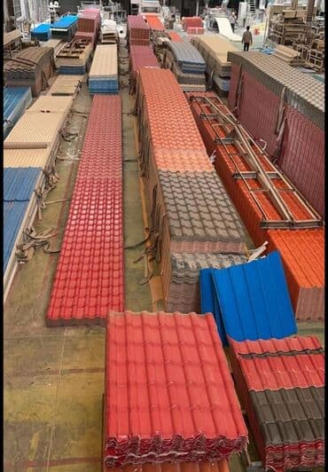 забор из профнастила: Müxtəlif rənglərdə və naxışlarda mövcud olan bu metal dam örtükləri — 9