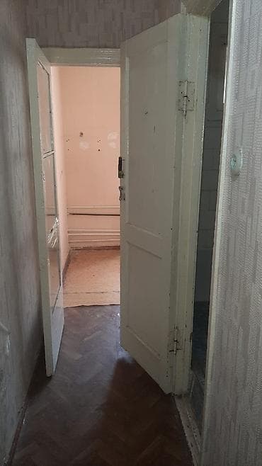 ev alqi satqi baki: Bileceride ploşada yaxin 300 nömreli mektebe herbi hiseye yaxin 4/2 — 9