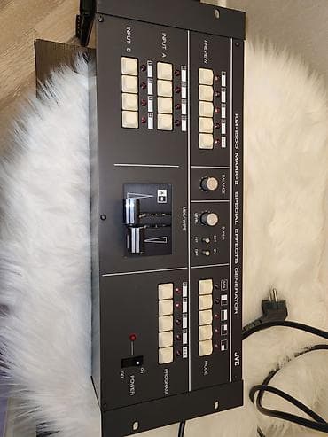 4 sinif ingilis dili test: Roland/Edirol V-440HD Multi-Format Video Mixer Xüsusiyyətlər: - SD — 9