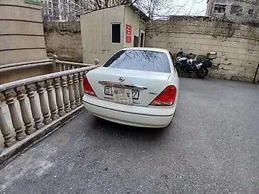 ford focus 2001: Nissan Sunny: 1.3 l | 2007 il Sedan — 1