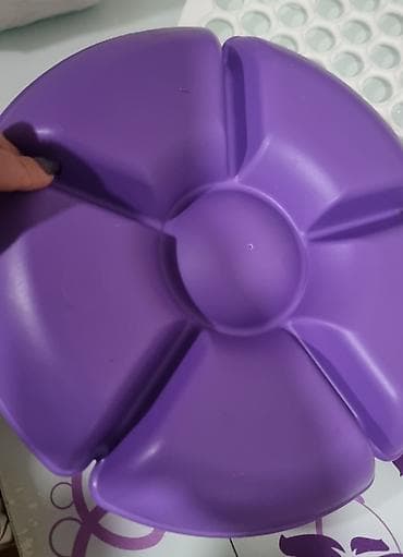 Bənövşəyi rəngli çoxbölməli servis qabı - Material: möhkəm plastik - — 2