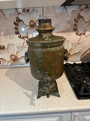qedim samovar: Samavar mis 1870 ci il möhürlü Товарищество Баташева (“Bataşev — 1