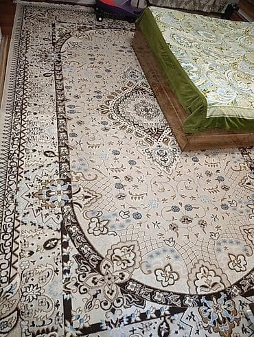 Xalça – klassik naxışlı, krem əsaslı - Dizayn: Şərq üslubunda klassik