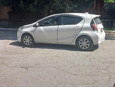 tesla disk: Təcili Satılır Ətraflı məlumat üçün (0552080865) Toyota Aqua Hybrid – — 2