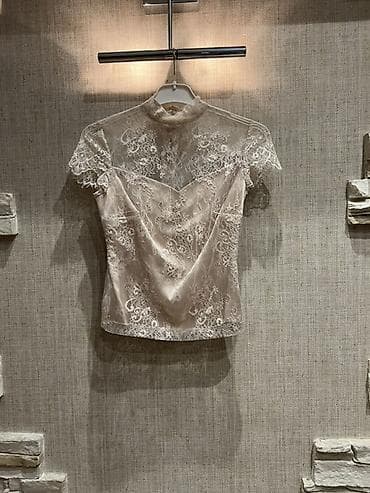 36 ölçüdə Zərif üçlü dəst – krujeva bluz, qısa ətək və uzun kəmər/şarf — 1