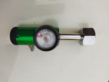 Ножи: Yaşıl rəngdə, silindr formalı, manometrlə təchiz edilmiş oksigen — 3