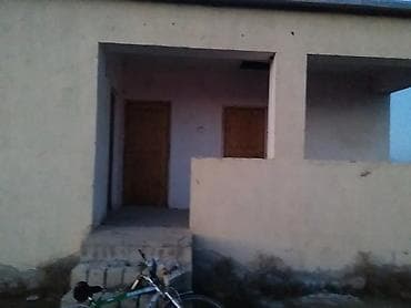 1 otaq ev satıram: 3 otaqlı, 140 kv. m, Kredit yoxdur, Orta təmir — 6