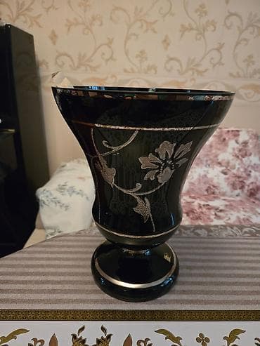 Картины и портреты: Одна ваза — 2