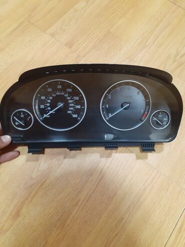 vaz sürət qutusu: Bmw F10 cihazlar paneli Üstdən çixma əla vəziyyətdə WhatsApp da — 1