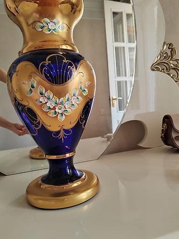 Vazalar: Bir vaza, Bogem şüşəsi — 4