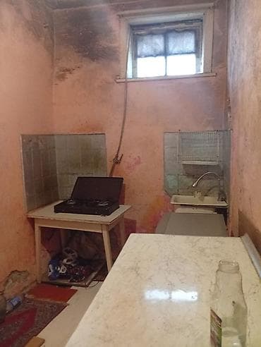 Kirayə mənzillər: Bakı, 3-cü mikrorayon, 2 otaqlı, Köhnə tikili, m. 8 Noyabr, 50 kv. m — 10