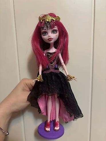 stranger things kinder joy: Monster High Draculaura – 13 Wishes ✨🩷 Продаётся кукла Draculaura из — 1