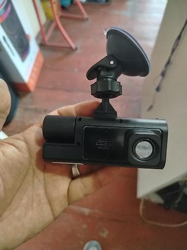 video registor: Avtomobil DVR dəsti – ön və arxa kamera ilə Məhsulun tərkibi: - Ön — 3
