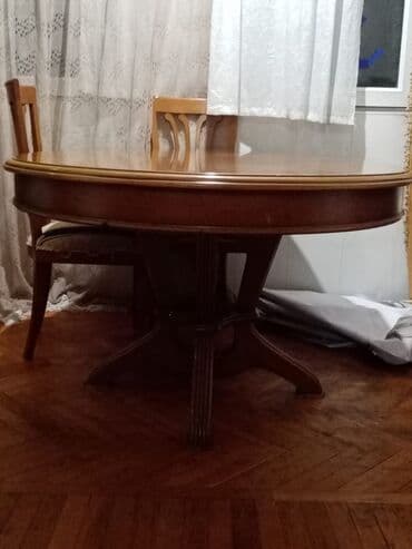 Alfa Romeo: Klassik masa, Açılmayan, Taxta, Oval masa — 2