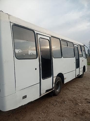 Продажа авто: Isuzu : 4.2 л | 2008 г. 150000 км Бус — 10