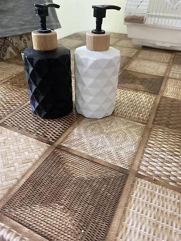 iphone 16 e4: Qab pompaları dəsti – 2 ədəd - Rənglər: qara və ağ - Material: mat — 1