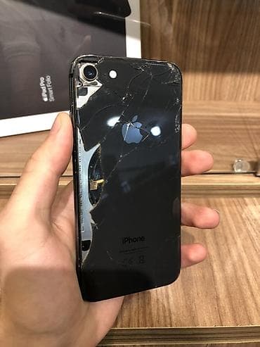 Elektronika: IPhone 8, Qara, Qırıq — 1