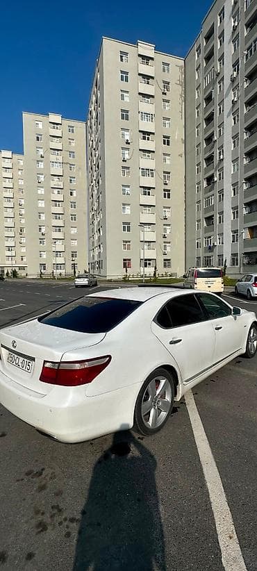 lexus ls: Lexus LS: 4.6 l | 2026 il Sedan — 8