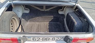 masin sat: VAZ 2106, ağ rəngli sedan. Xüsusiyyətlər: - 4 qapılı kuzov, klassik — 2