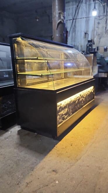 mağaza vitrinləri: Vitrinlər şirniyyat vəya çörək üçün vitrinlər və vitrin — 1