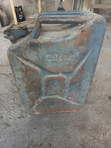 varta: Məhsul: Metal yanacaq bidonu - Tutumu: 20 litr (korpusun üzərində — 2