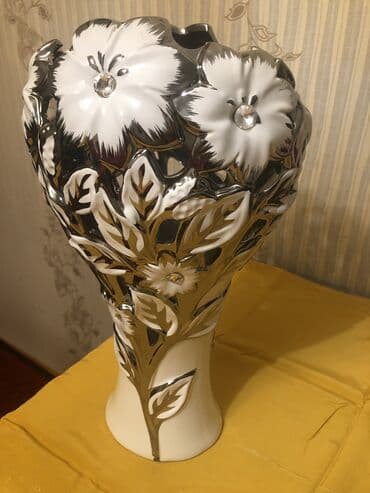 vaza qab: Bir vaza, Keramika — 2