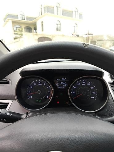 uaz satisi: Hyundai Elantra: 1.8 l | 2015 il Sedan — 5