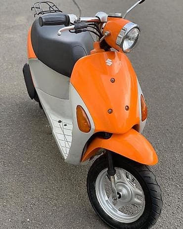 elektrikli cross motor: Suzuki skuter – parlaq narıncı/ağ rəng kombinasiya, şəhər içi rahat — 2