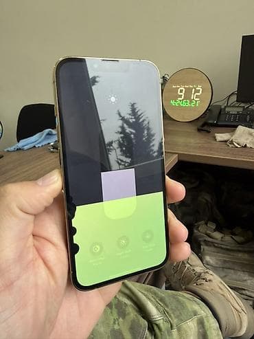 i̇phone telefonlar: IPhone 13 Pro, 256 GB, Qızılı, Face ID — 10
