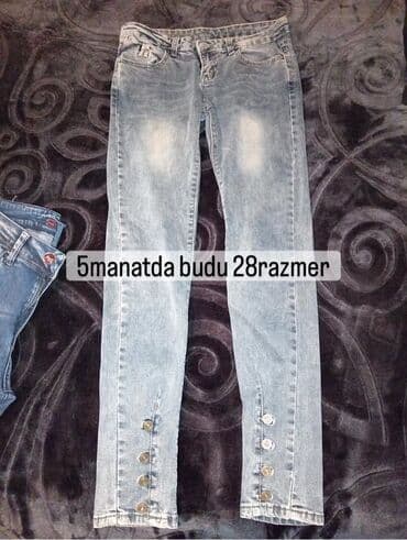 30 razmer: - Qara kombinezon: S/M razmer (M olsa da uyğun). Ön hissədə iki cüt — 10