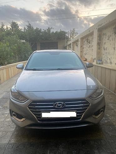 mersedes sedan: Hyundai Accent: 1.6 l | 2021 il Sedan — 7