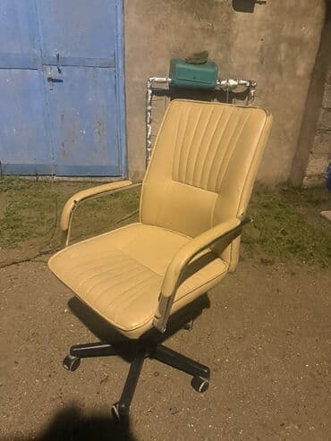 Ofis masaları: Təkərli, Qolları tənzimlənmir, Süni dəri — 1