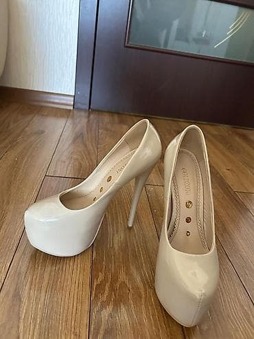 ugi ayakkabı: Təsvir: - Brend: GOLDZONI - Model: Platformalı hündürdaban — 1