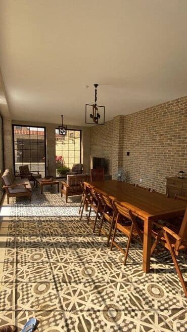 6 otaqlı, 500 kv. m, Təmirsiz — 2