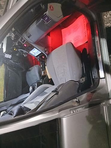 w210 panel: Mercedes-Benz E-Class: 2.8 l | 1997 il Sedan — 3