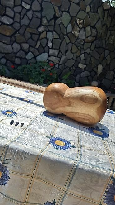 Tar: Məhsul: Azərbaycan tarı Təsvir: - Milli simli–mizrablı musiqi aləti — 8