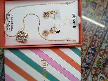 Çantalar: Dəstə daxildir: Sırğa — 2