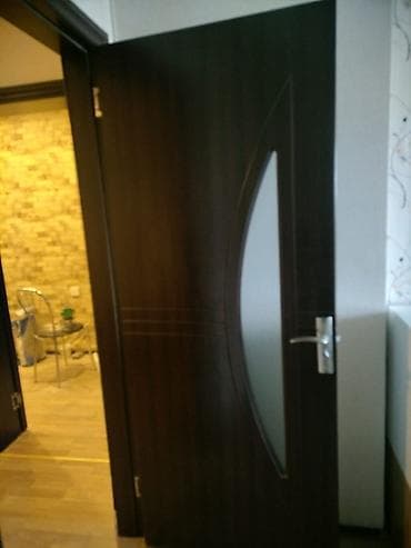 kilimler: Daxili qapılar – tünd qəhvəyi rəng, dekorativ şpon teksturası ilə — 2