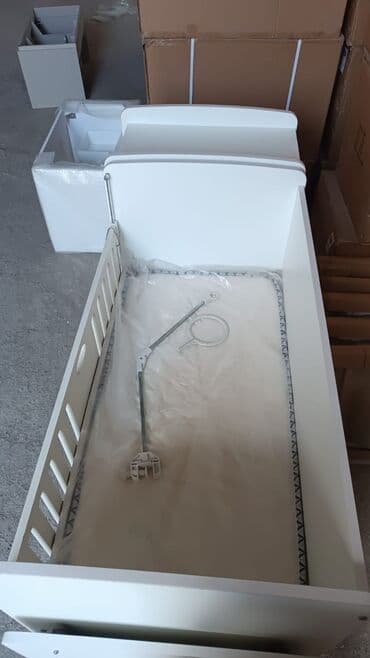 Ev və bağ: Oğlan və qız üçün, Dördbucaq, Beşik, Yellənmə mexanizmsiz — 3