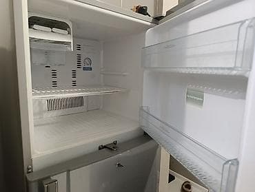 metbex terezi: İşlənmiş 2 qapılı Toshiba Soyuducu Satılır, rəng - Boz, Dolab içi — 4