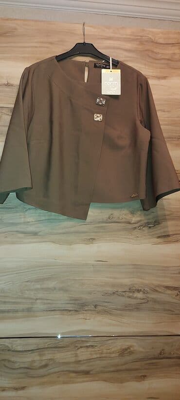 yupqa kofta: Teze xaki reng kofta.italya.geyinilmeyib.dest olub.şalvari istifade — 1