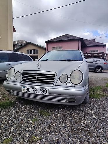 bmw e39 салон: Mercedes-Benz 230: 2.3 л | 1995 г. Седан — 4