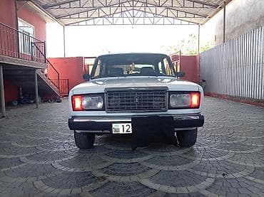 satilan traktorlar: VAZ (LADA) 2107: 1.6 l | 2003 il 750000 km Sedan — 1