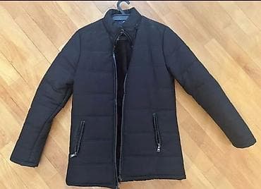 Faux xəz astarı olan qara rəngli kişi gödəkçəsi. Bu gödəkçə soyuq lalafo.az -da Faux xəz astarı olan qara rəngli kişi gödəkçəsi. Bu gödəkçə soyuq