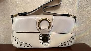 Ağ rəngli çiyin çantası – retro/boho üslubunda mini model. - Material — 2