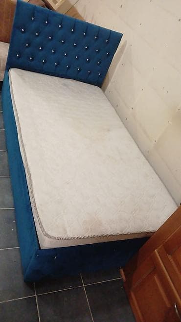 çarpayı altlığı: İşlənmiş, Təknəfərlik çarpayı, Bazasız, Matras ilə, Siyirməsiz — 1