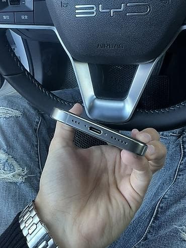 iphone 6 es plus: IPhone 16 Pro, 256 GB, Natural Titanium, Zəmanət, Simsiz şarj, Face ID — 3