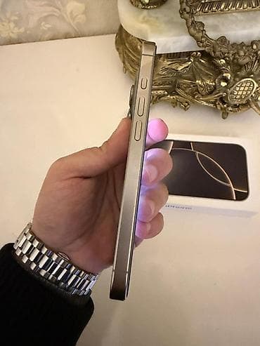 dubay ipone: IPhone 16 Pro, 256 GB — 3