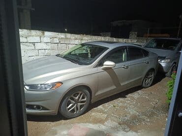 модельный ряд и цены на мерседес в баку: Ford Fusion SE sedan - Kuzov: 4 qapılı sedan, gümüşü rəng - Mühərrik — 3