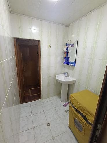 9cu mikrorayon: 3-cü mikrorayon 3 otaqlı, 150 kv. m, Orta təmir — 10